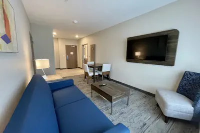 Photo 3 - Holiday Inn Express & Suites Ft. Smith Airport by IHG