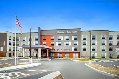 Photo 2 - Hampton Inn & Suites North Attleboro