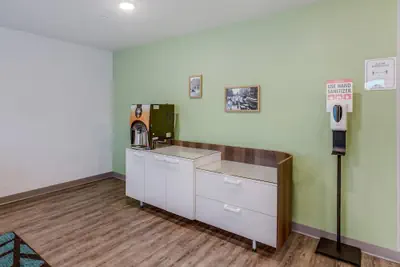 Photo 5 - WoodSpring Suites Novi Farmington