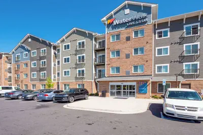 Photo 2 - WaterWalk Extended Stay by Wyndham Charlotte - Arrowood