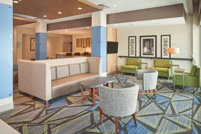 Photo 5 - Holiday Inn Express Doral Miami by IHG