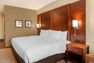 Photo 5 - Comfort Inn & Suites Winchester