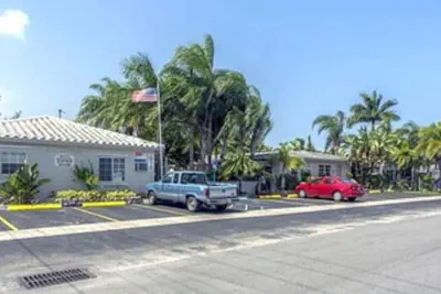 Photo 3 - Richard's Motel Extended Stay
