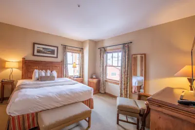 Photo 3 - Comfortable 1 Bedroom Slopeside Condo - No Cleaning Fee! by RedAwning