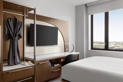 Photo 4 - Marriott New York JFK Airport
