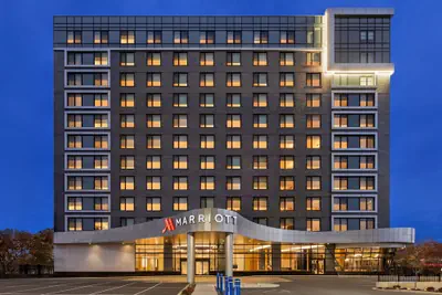 Photo 2 - Marriott New York JFK Airport