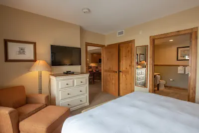 Photo 5 - Updated 1 Bedroom In Mountaineer Square Condo - No Cleaning Fee! by RedAwning
