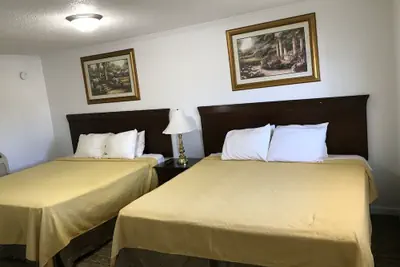 Photo 4 - American Inn