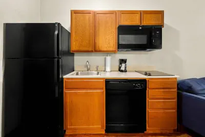 Photo 2 - Suburban Studios Morgantown