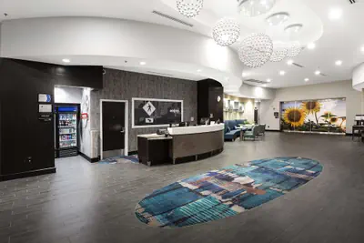 Photo 2 - Hampton Inn & Suites Raleigh Downtown