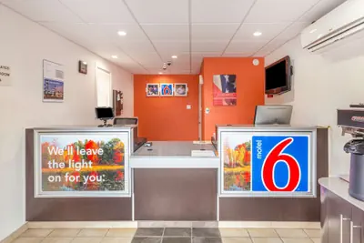 Photo 3 - Motel 6 Huntington, WV