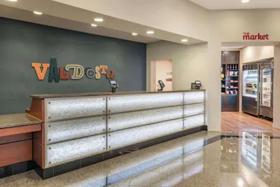 Photo 4 - Drury Plaza Hotel Valdosta