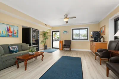 Photo 4 - Coastal Palms Inn & Suites