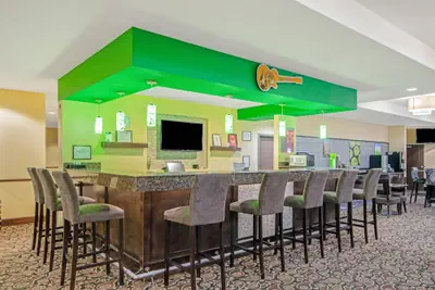 Photo 4 - La Quinta Inn & Suites by Wyndham Elk City