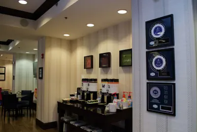 Photo 3 - Hampton Inn Thomson