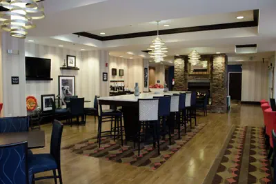 Photo 4 - Hampton Inn Thomson
