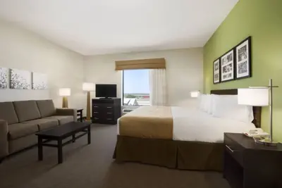 Photo 3 - PetroStay Inn & Suites Cotulla