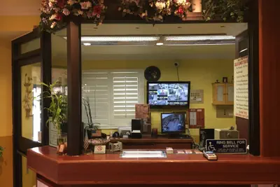 Photo 5 - Bellflower Travel Inn