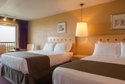 Photo 5 - Hi-Tide Oceanfront Inn