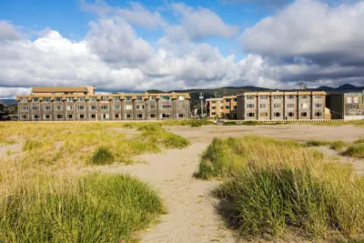 Photo 2 - Ebb Tide Oceanfront Inn