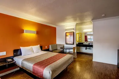 Photo 3 - Motel 6 Manteca, CA