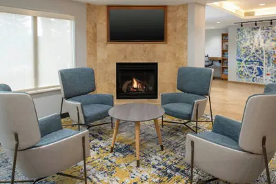 Photo 4 - TownePlace Suites Redding
