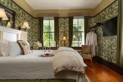 Photo 5 - Azalea Inn and Villas