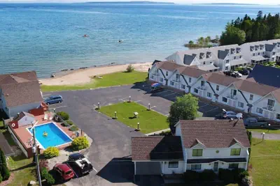 Photo 2 - Bridge View Motel & Condo's