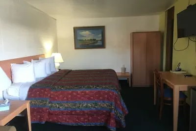 Photo 4 - Budget Inn Boise