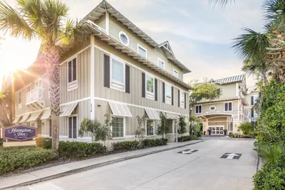 Photo 2 - Hampton Inn New Smyrna Beach