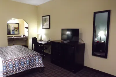 Photo 5 - SUNRISER INN