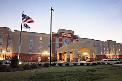 Photo 2 - Hampton Inn & Suites Jacksonville