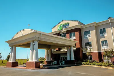 Photo 2 - Holiday Inn Express Hotel & Suites Brookhaven by IHG