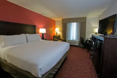 Photo 4 - Holiday Inn Express Hotel & Suites Brookhaven by IHG