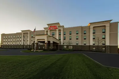 Photo 2 - Hampton Inn & Suites Wheeling-The Highlands
