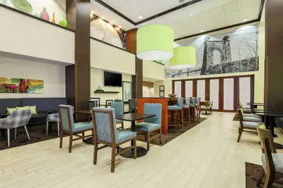 Photo 3 - Hampton Inn & Suites Wheeling-The Highlands