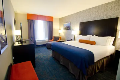 Photo 5 - Holiday Inn Express Hotel & Suites Knoxville West -Papermill by IHG