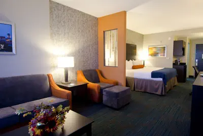 Photo 3 - Holiday Inn Express Hotel & Suites Knoxville West -Papermill by IHG