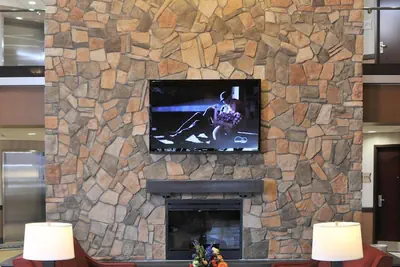 Photo 3 - Lakeside Hotel Casino, a Travelodge by Wyndham