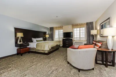 Photo 5 - Staybridge Suites Grand Forks by IHG