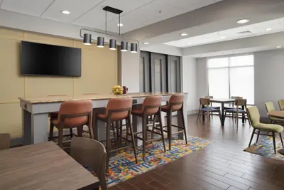 Photo 4 - Hampton Inn Magnolia