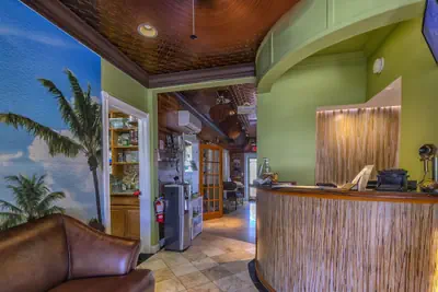 Photo 4 - Seascape Tropical Inn - Adult Exclusive