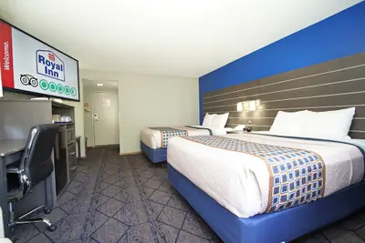 Photo 2 - Royal Inn - Hudson I-94