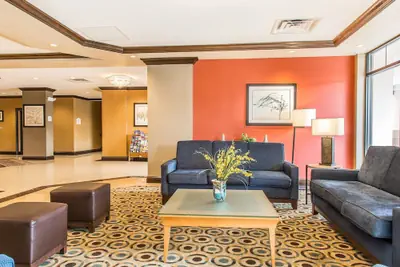 Photo 3 - Comfort Inn & Suites Meriden East