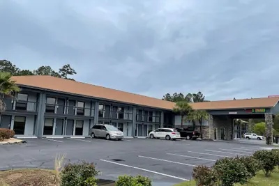 Photo 2 - Baymont by Wyndham Ridgeland I-95