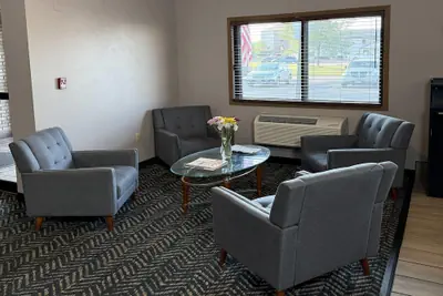 Photo 5 - AmericInn by Wyndham Sioux Falls