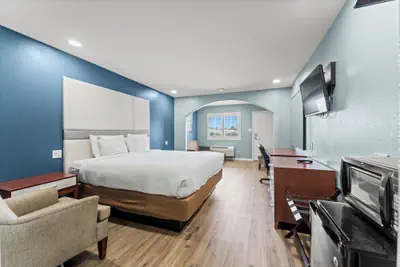 Photo 5 - Executive Inn and Suites