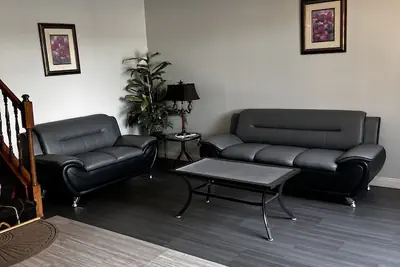 Photo 4 - Sky Lodge Inn & Suites