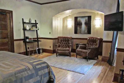 Photo 4 - Blackwell Hotel