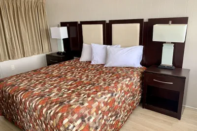 Photo 4 - Cabana Motel